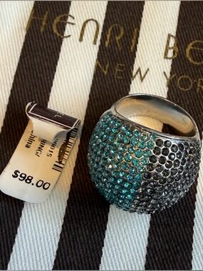 Henri Bendel Statement Dome Cocktail Ring Teal Crystal Pave NWOT & Dust Bag